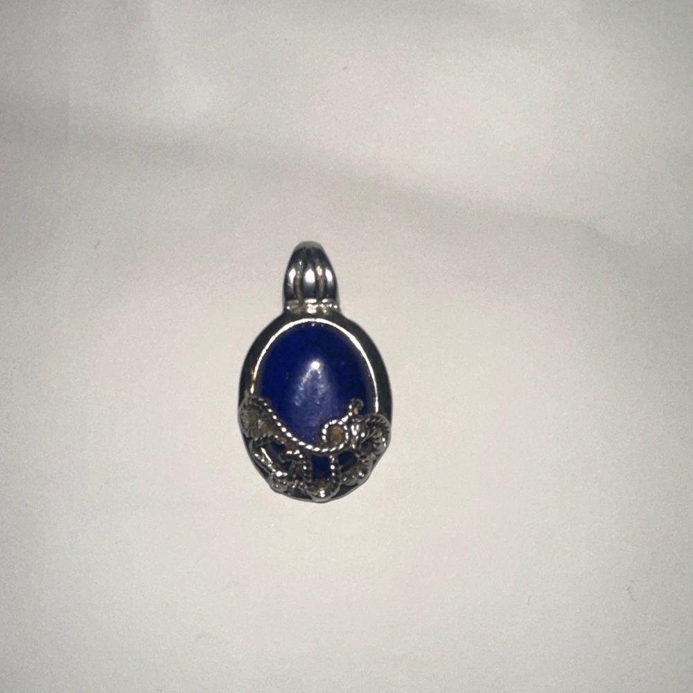 Elegant Blue Silver Pendant